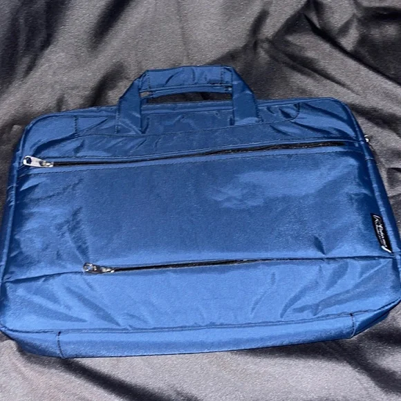 Computer Case - Picture 2 of 5